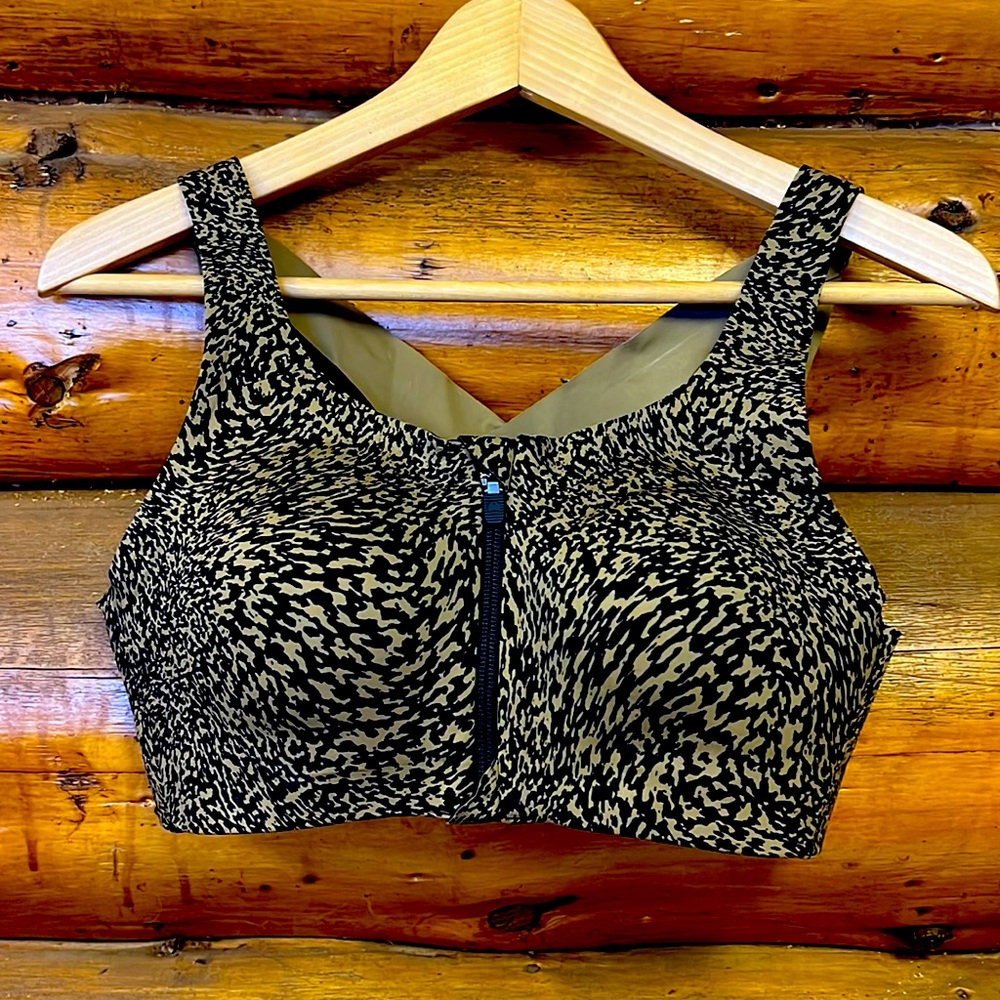 Lululemon Enlite Front Zip Sports Bra